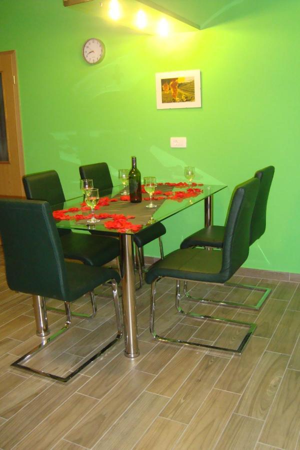 Apartment Thomas Випава Екстериор снимка
